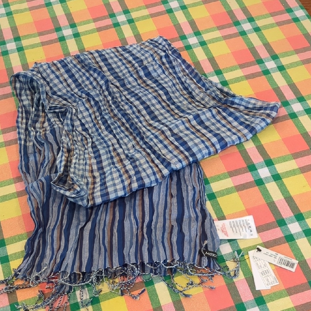 Mexx Blue and White Patterned Fabric